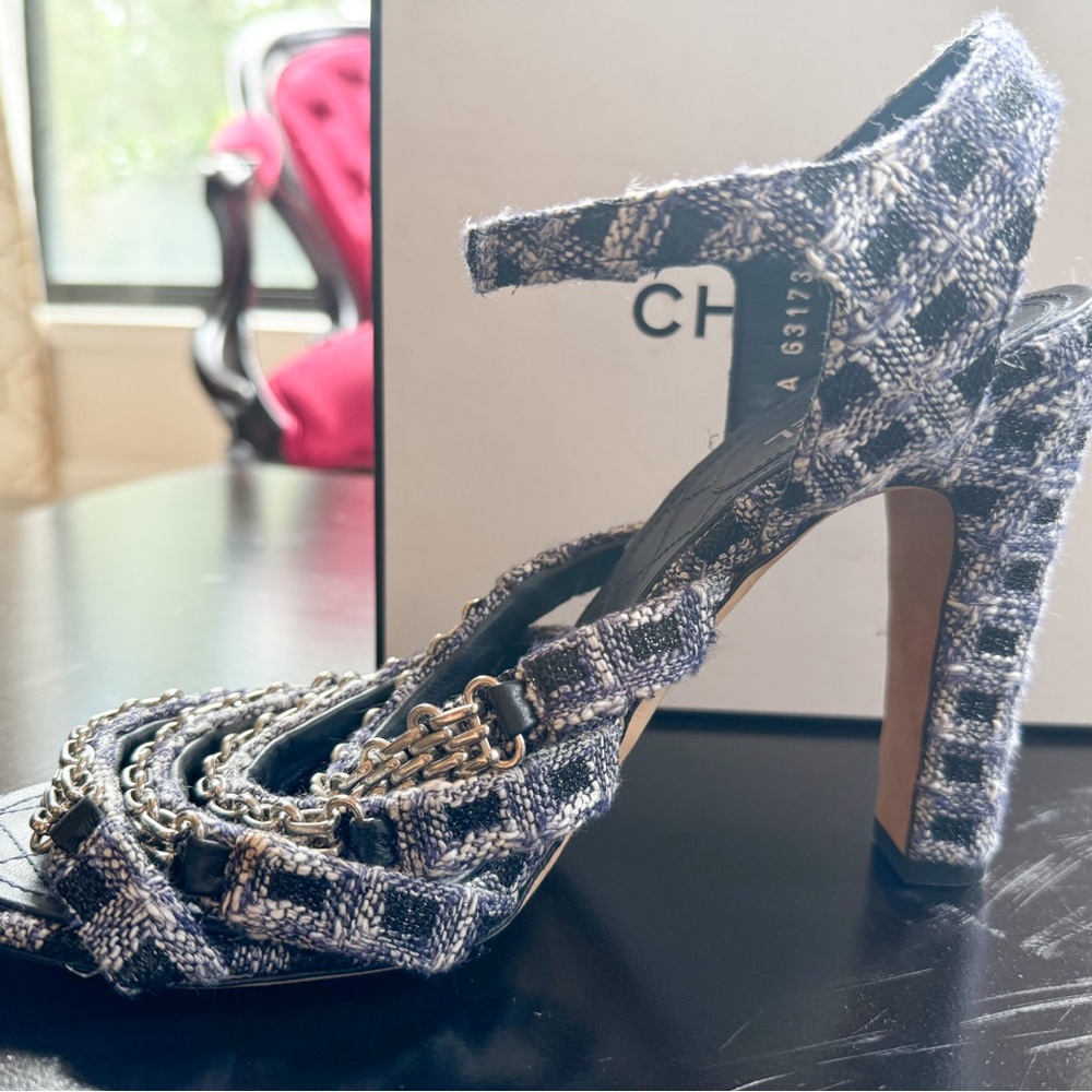 Chanel Navy & White Pattern Interlocking Cc Logo … - image 6